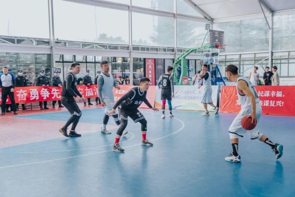 包含激情澎湃！两支顶尖队伍间的角逐即将上演的词条