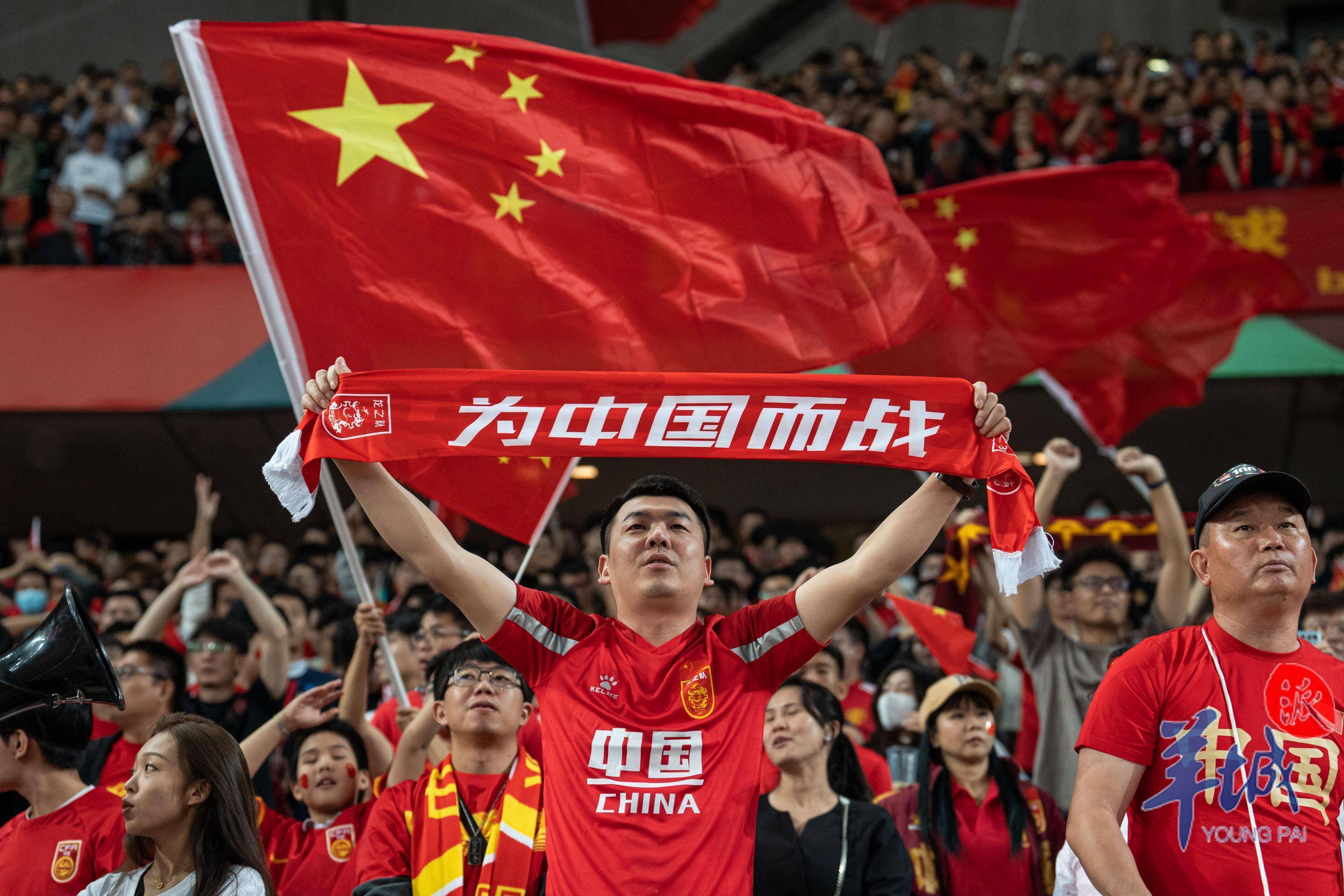 国际足坛战绩令人瞩目，中国队实现壮举的简单介绍