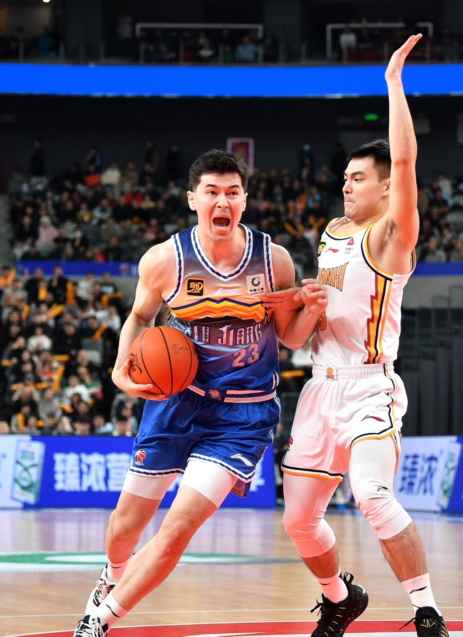 开云体育APP下载-包含新疆男篮遭遇两连败，士气受到打击的词条