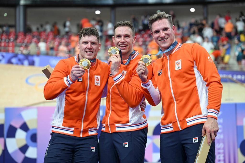 荷兰队在比赛中逆转战胜新西兰队