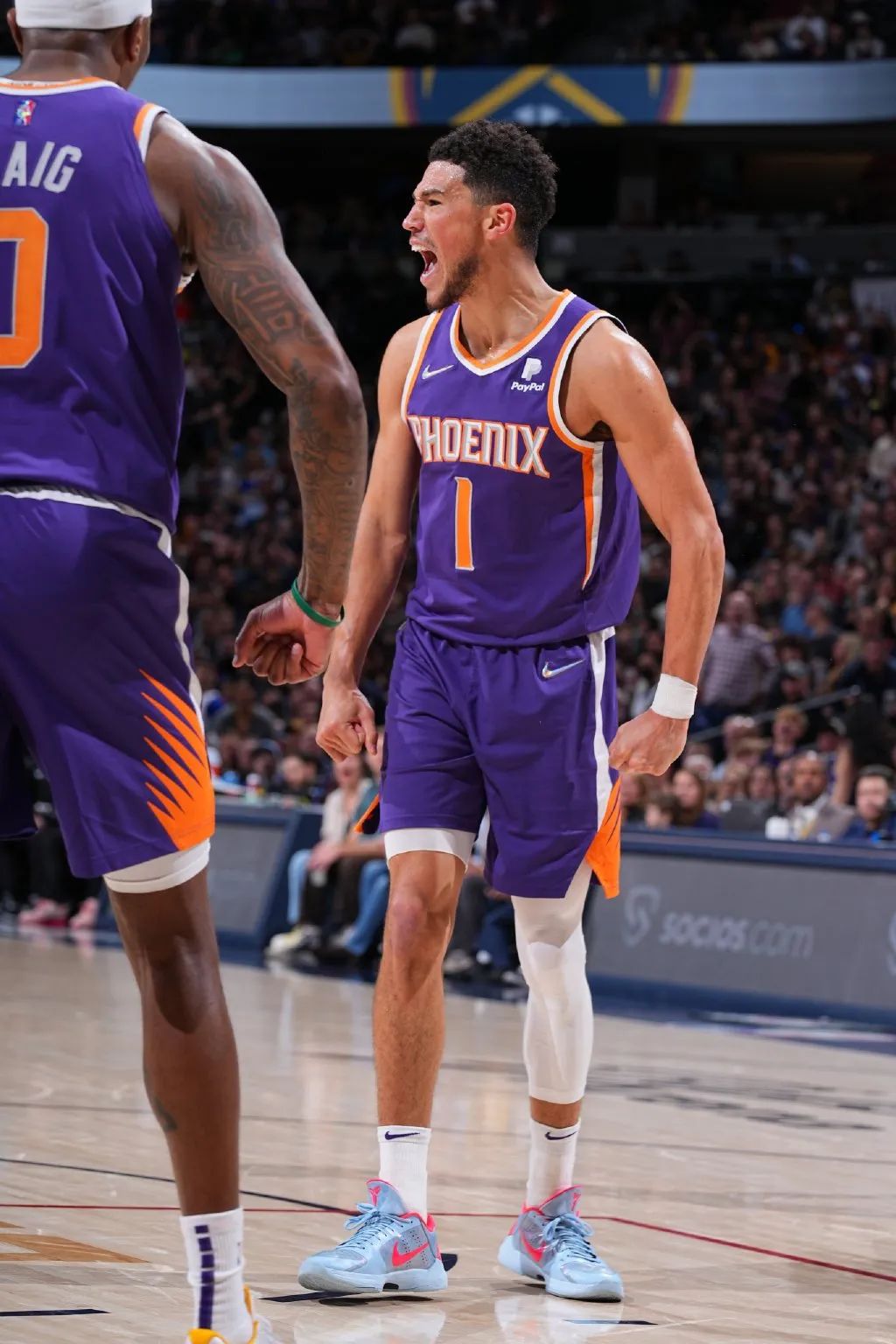 太阳后卫进攻火力全开，成为比赛焦点