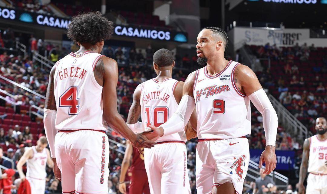 开拓者主场凯旋，全队精神飙升的简单介绍