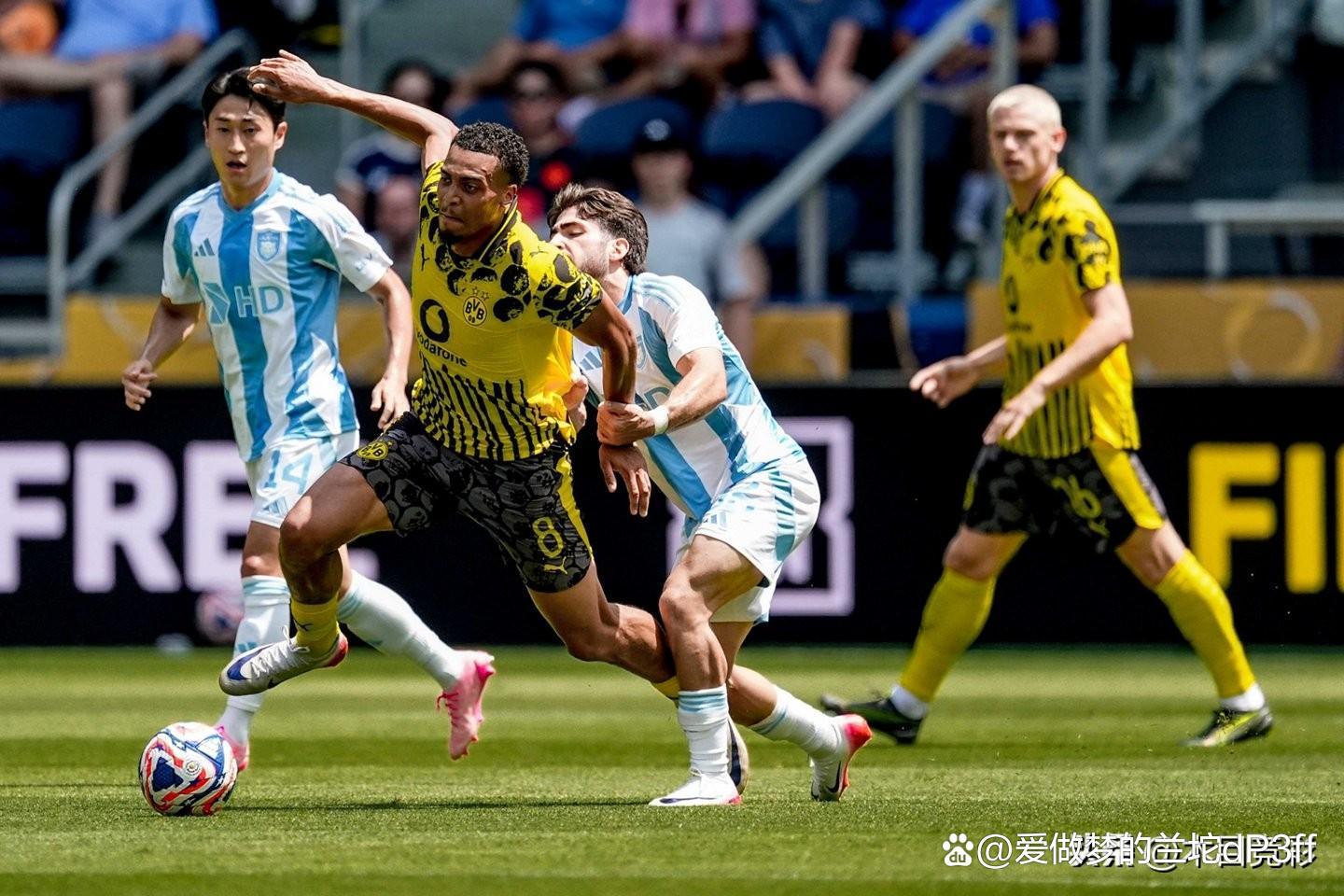 开云体育登录-竞争激烈！运动员斗志昂扬争第一的简单介绍