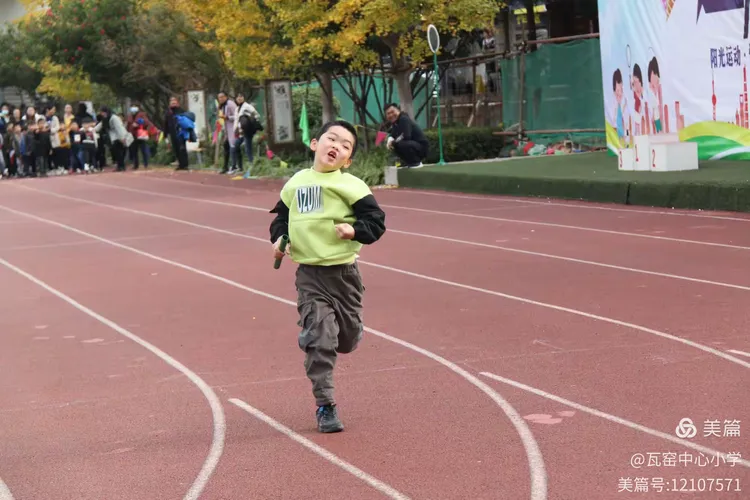 开云体育平台APP-球场上的拼搏，国内球队迎接挑战