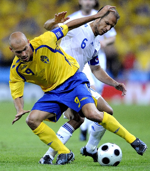 包含俄罗斯战胜瑞典，乌拉圭首次杀入四强！的词条