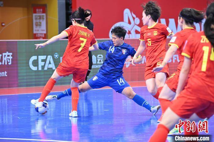 中国足球队晋级比赛，获胜晋级决赛