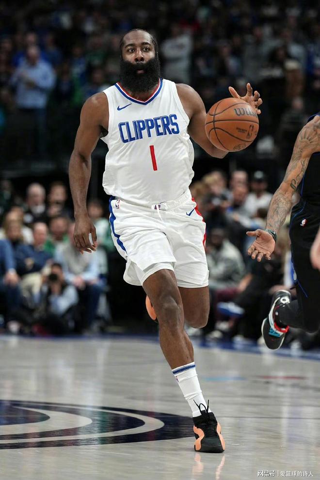 哈登轰分，篮网战胜太阳，保住战绩优势