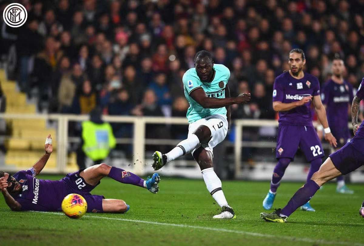 关于佛罗伦萨客场逼平，积分榜上升的信息