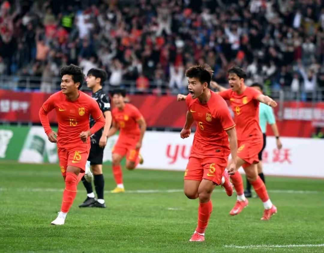 开云体育APP下载-关于大放异彩的绝杀！球队成员惊艳演出，带领球队取胜！的信息