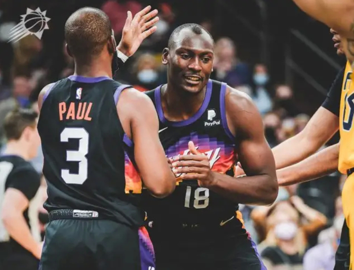 新疆队翻盘爵士，保罗带队取胜