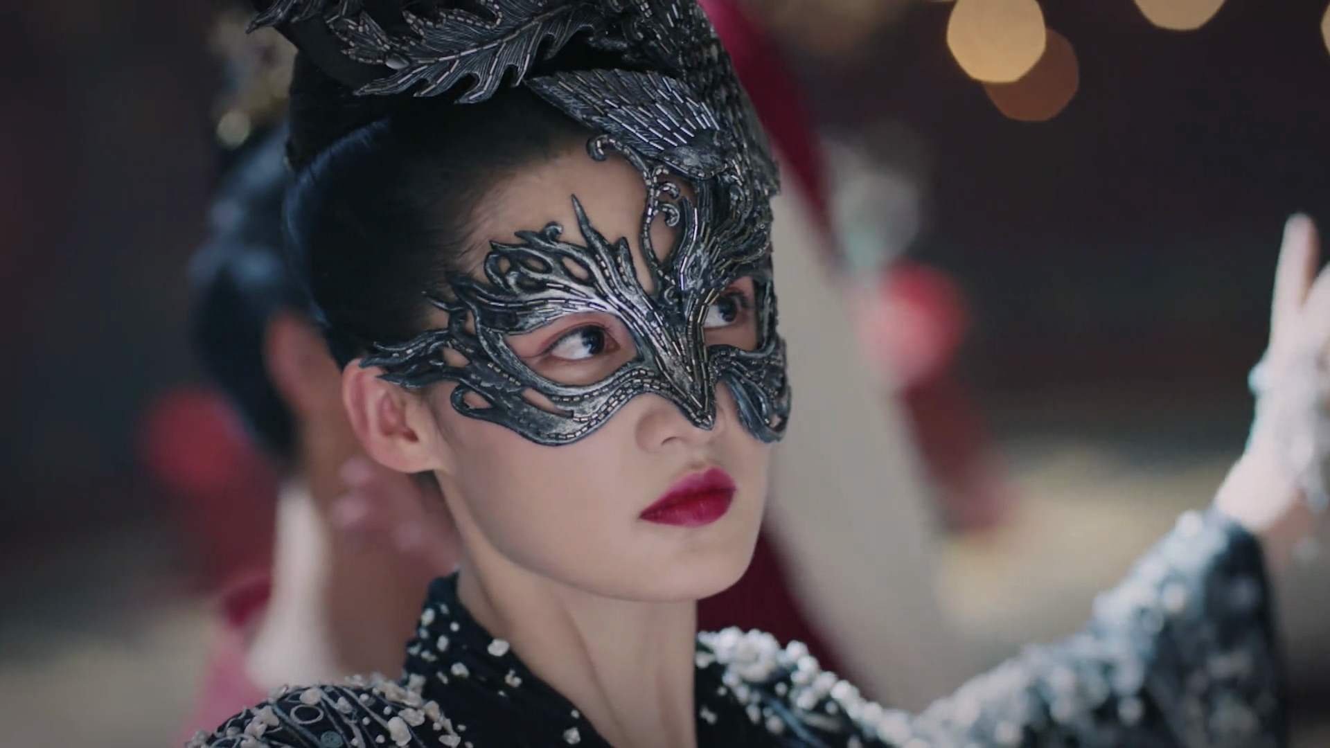 冰山之下，当老鹰展翅时，切特凿穿了自己的黑夜