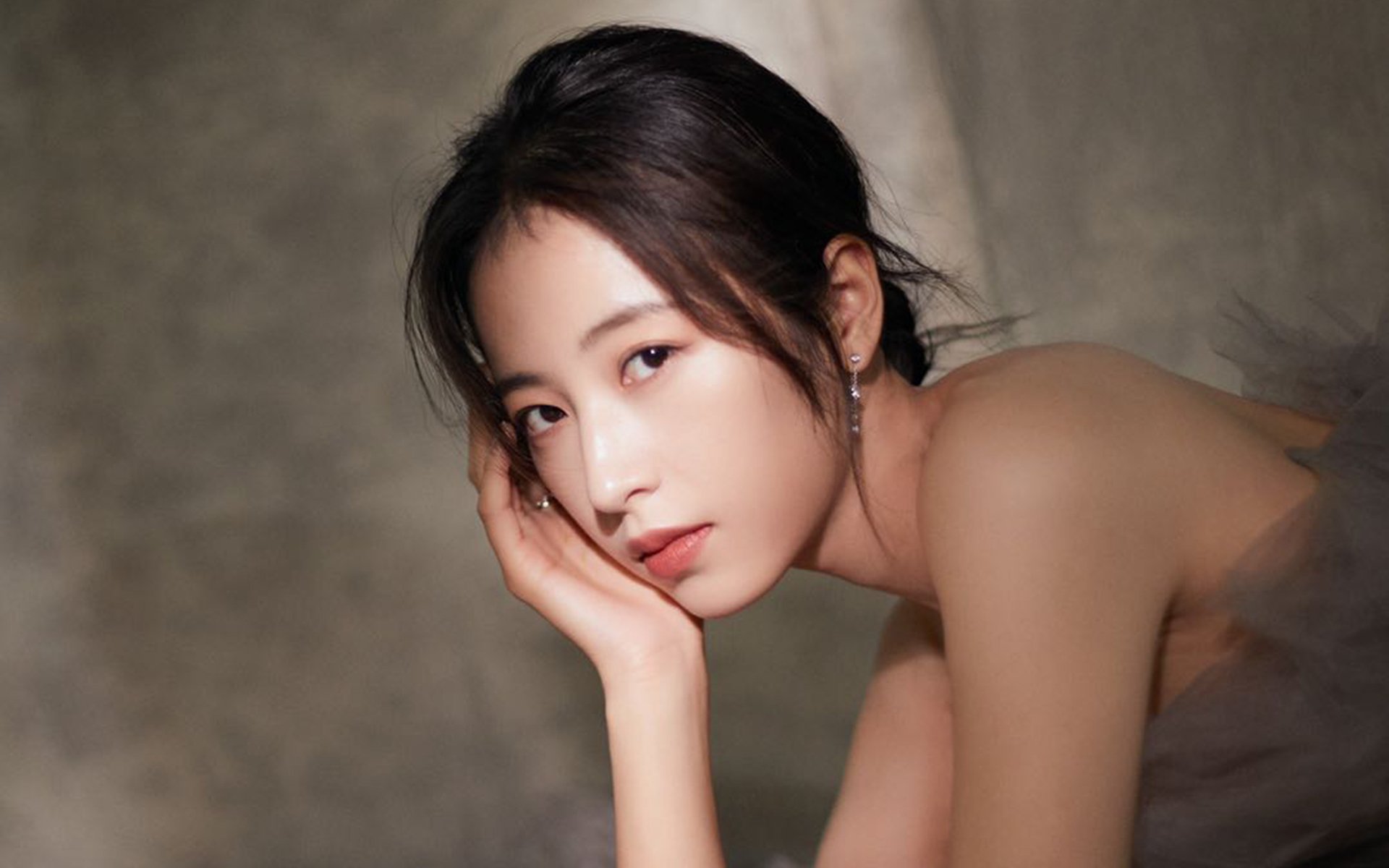 开云体育平台APP-皮克的上帝视角，当西班牙大脑在云端解构尼日利亚与冰岛的生死棋局