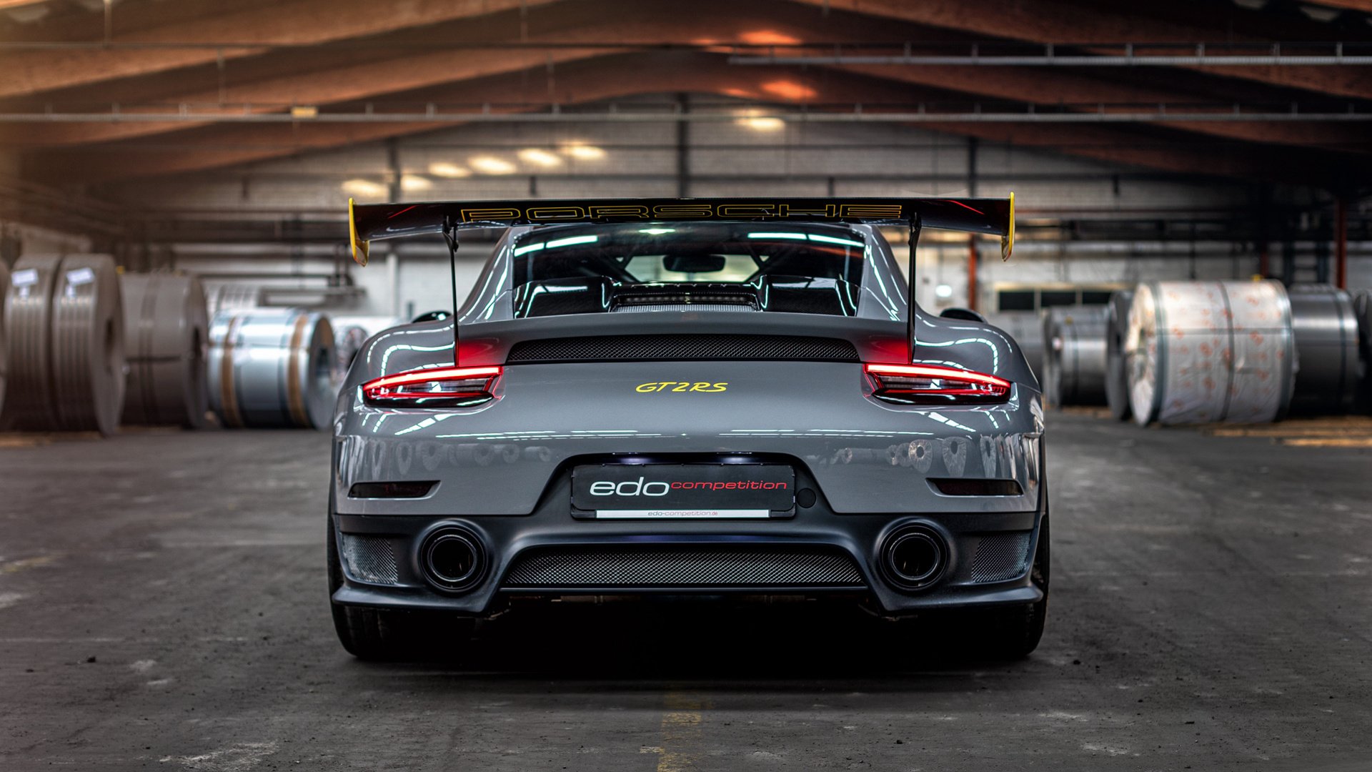 开云体育官方网站-轮胎焦烟里的都市涅槃，当英格拉姆点燃F1街道赛之夜