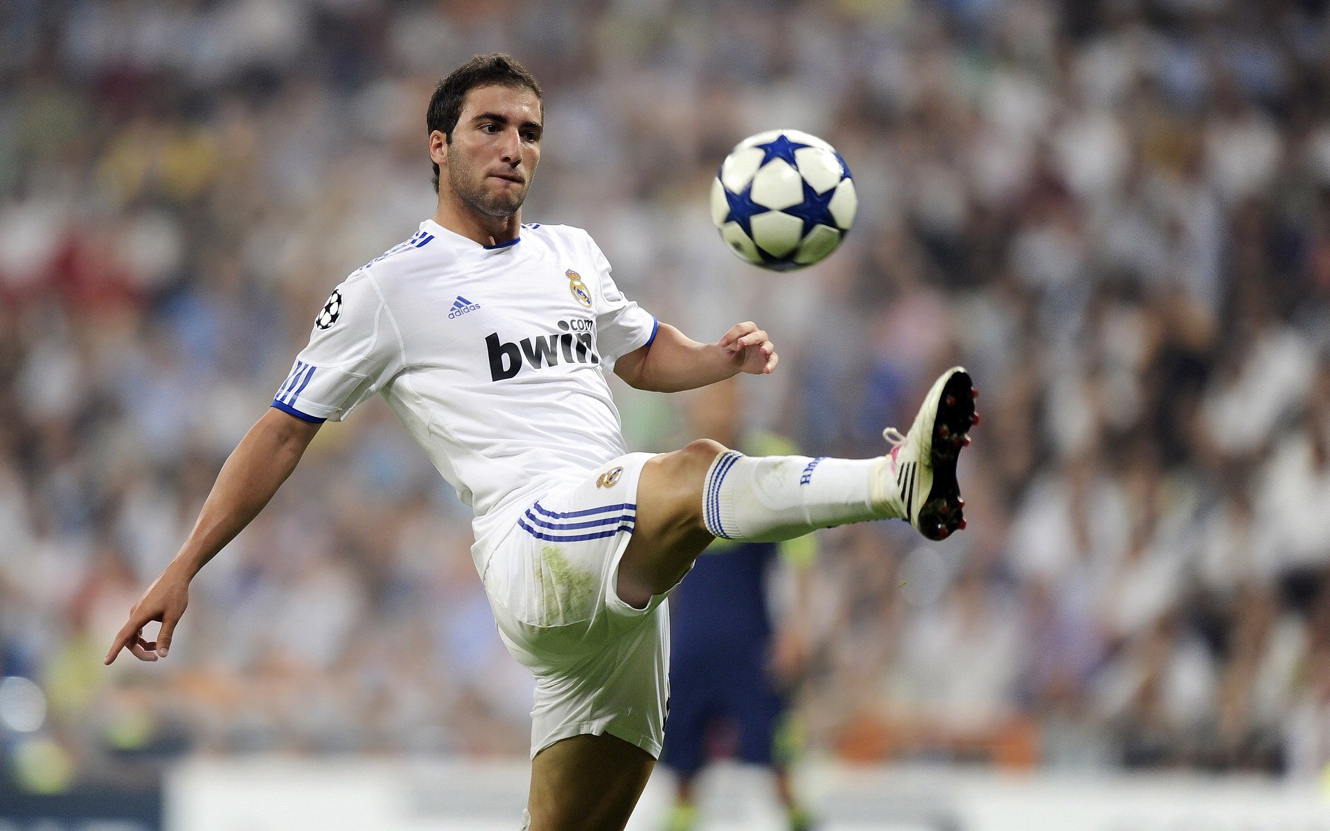 开云体育在线-上海队制霸奇才，班凯罗完美发挥铸就历史性胜利