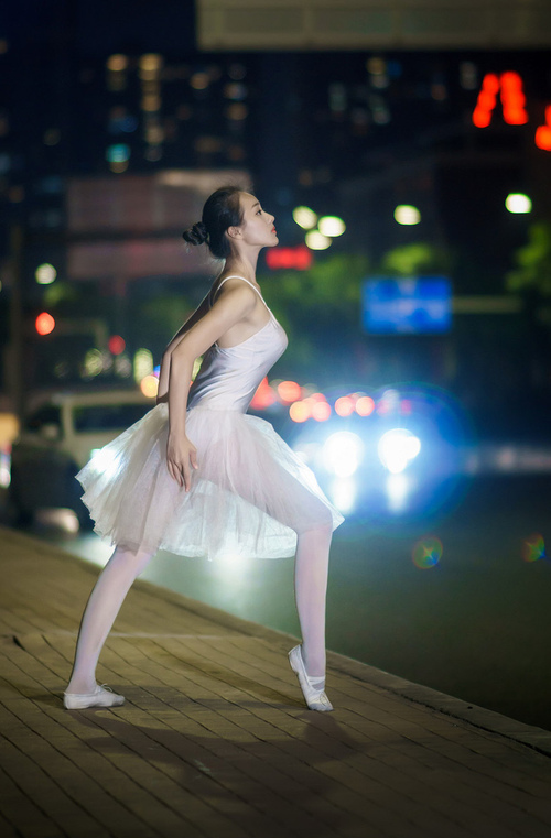 开云体育入口-绝境反击！恩比德扛起整座城的重量，率队击退热火铁壁