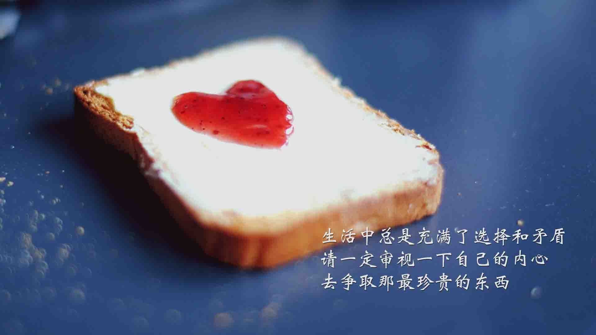 开云体育-绿茵场的双重奏，阿尔及利亚的沉默怒吼与伯纳乌的青春风暴